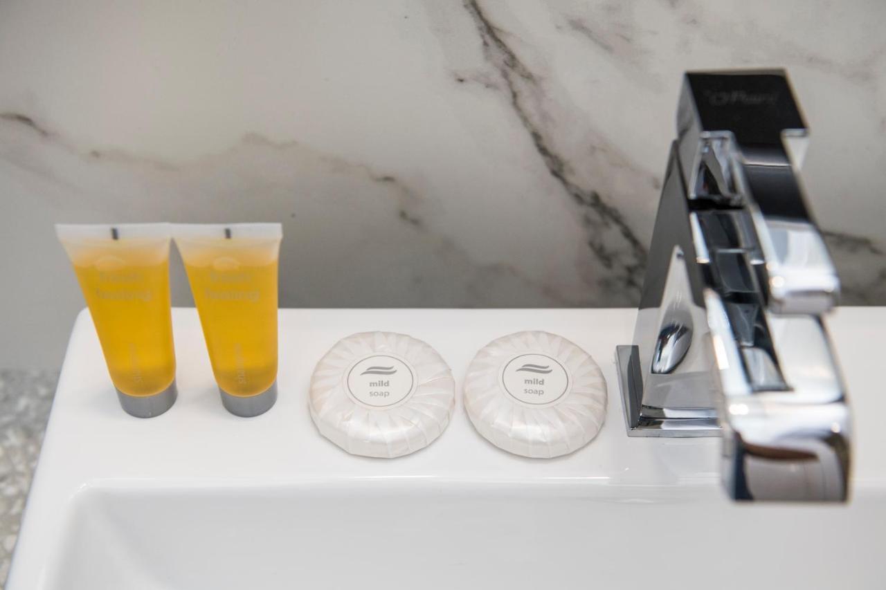 Skin Suites-Luxury Living 尼科西亚 外观 照片